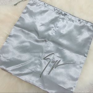 giuseppe zanotti dust bag